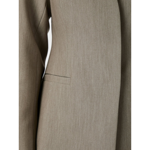 Neo Noir-Frillis Taillierter Blazer
