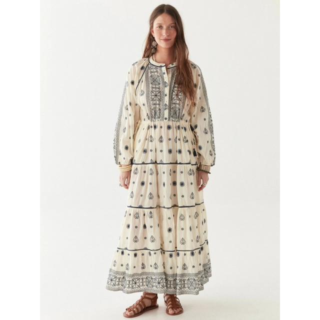 Maison Hotel Caroline Kleid