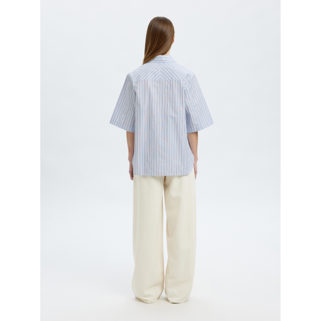 Selected Femme – Ellen – 2/4-gestreiftes, kastenförmiges Hemd B