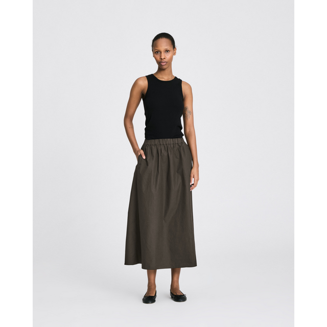 Smukke Alice Poplin nederdel i black ink fra Gai Lisva - helfigur