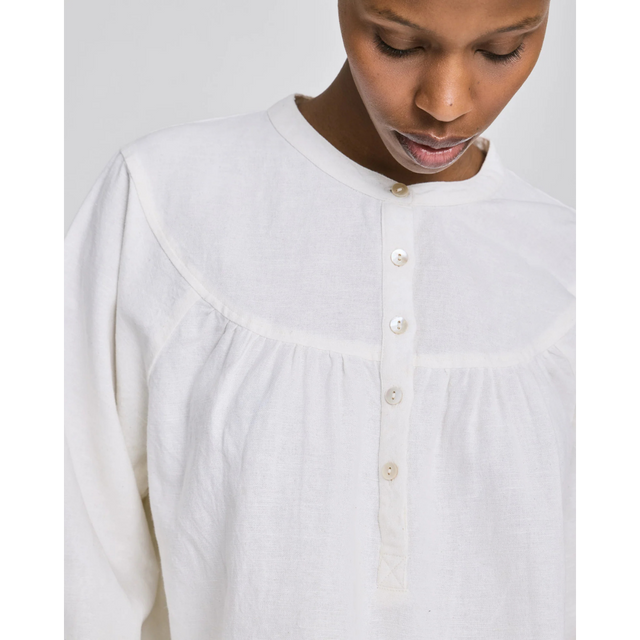 Olivia Raglan L/S Canvas skjorte fra Gai Lisva - closeup