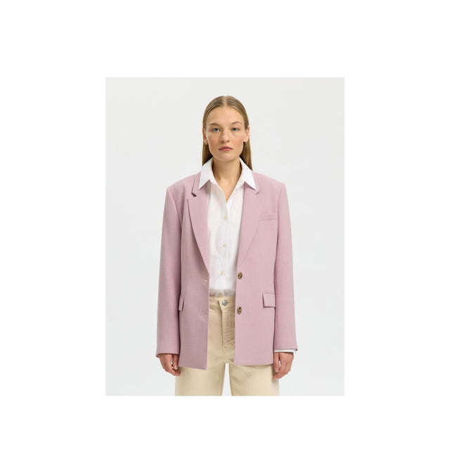 Smuk lyserød Rita classic blazer fra Selected Women - model