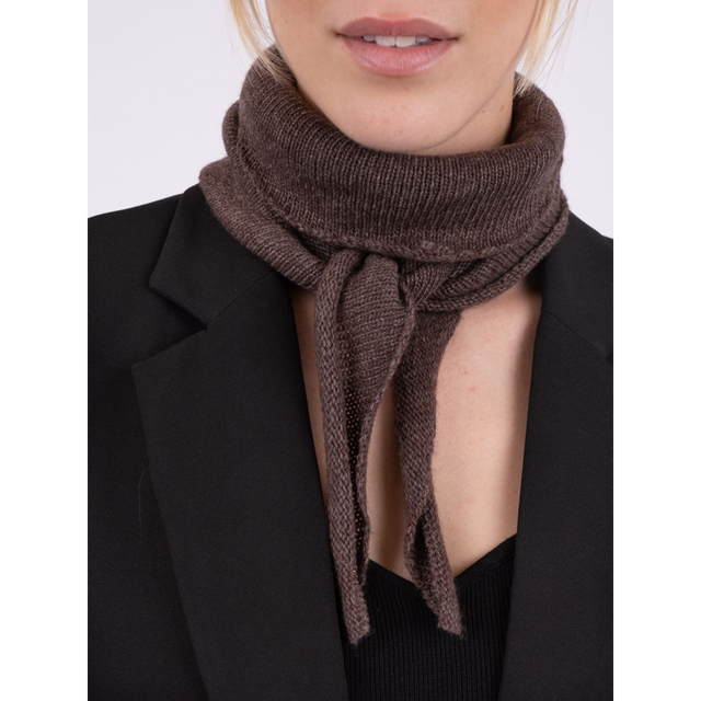 Neo Noir Misty Knit Scarf