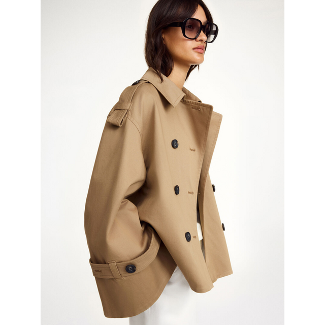 Kort Alisandra trench i fossil fra Malene Birger - model closeup 